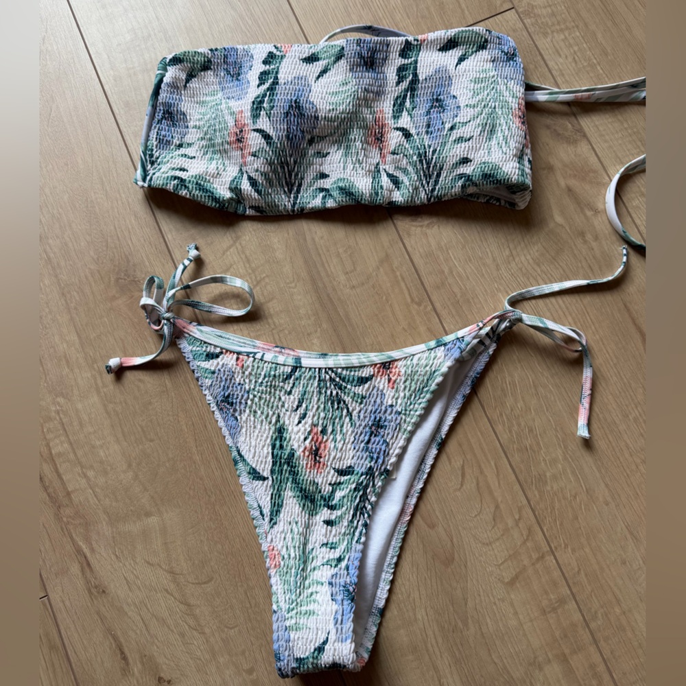 Hollister Ribbed Floral Bikini